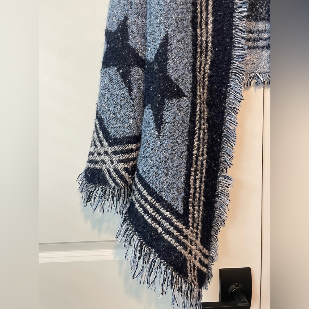 Blue Star Poncho Scarf Wrap - Picture 4 of 7